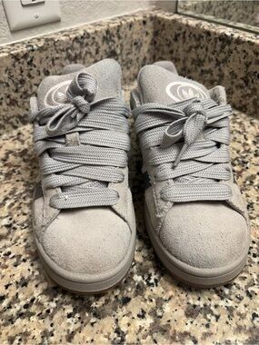 Kids Light Gray Suede Sneakers with Wide Laces - Unbranded